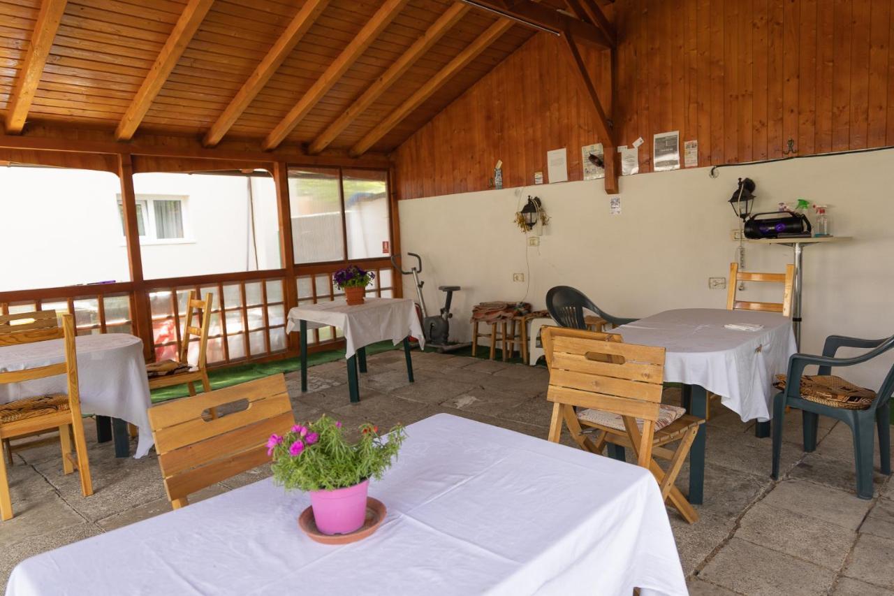 Pensiunea Montan Busteni Exterior photo